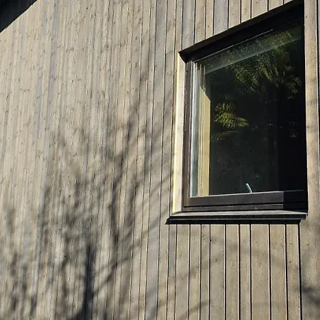 Moderne 2 Roms Leilighet Med Gratis Parkering Naer Sentrum Apartament