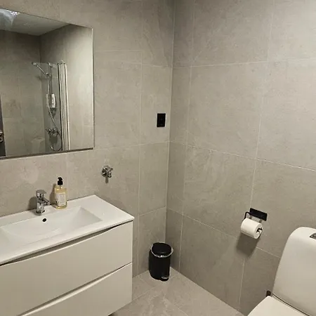 Moderne 2 Roms Leilighet Med Gratis Parkering Naer Sentrum * Sandefjord
